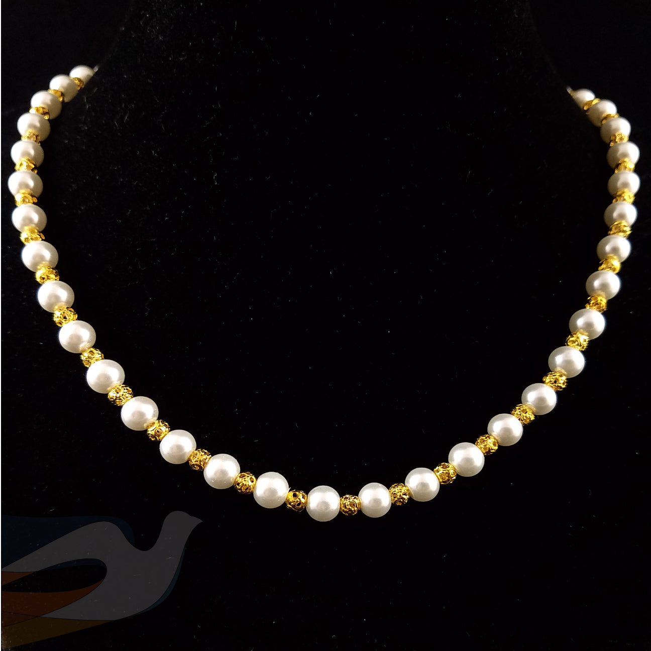 White glass pearl and gold Necklace