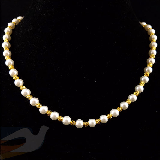 White glass pearl and gold Necklace